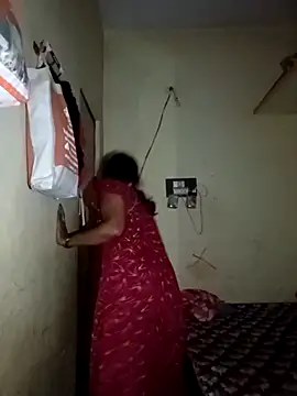 Snapshot of TeluguammayiMahi chatting on 12/02/25, 11:15 TeluguammayiMahi online show from 12/02/25, 11:15