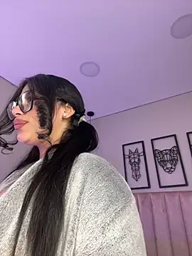 Zoe Banks  online show from 09/12/25, 01:11