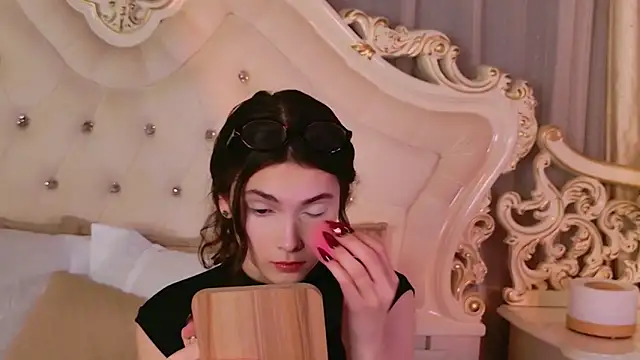 Snapshot of GIGI_DAV chatting on 10/30/25, 09:04 GIGI DAV online show from 10/30/25, 09:04