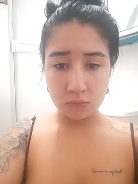 Snapshot of Tu_nubecita chatting on 02/04/25, 01:06 Tu nubecita online show from 02/04/25, 01:06