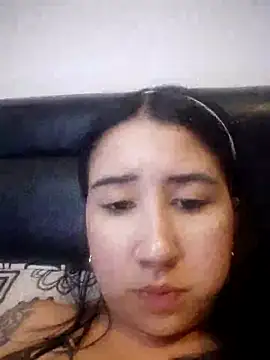 Snapshot of Tu_nubecita chatting on 02/10/25, 06:53 Tu nubecita online show from 02/10/25, 06:53