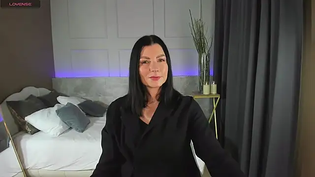Snapshot of MonicaCheerful chatting on 01/28/25, 10:45 MonicaCheerful online show from 01/28/25, 10:45