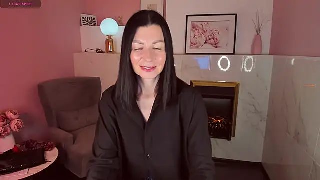 Snapshot of MonicaCheerful chatting on 02/05/25, 12:17 MonicaCheerful online show from 02/05/25, 12:17