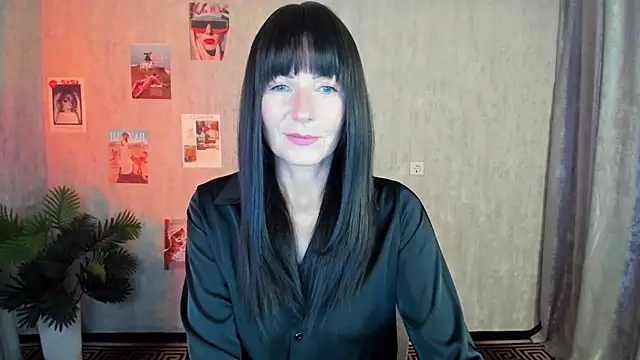 Snapshot of MonicaCheerful chatting on 10/03/25, 12:24 MonicaCheerful online show from 10/03/25, 12:24