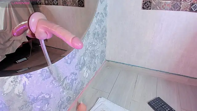 Hottie Alice online show from 09/08/25, 07:46