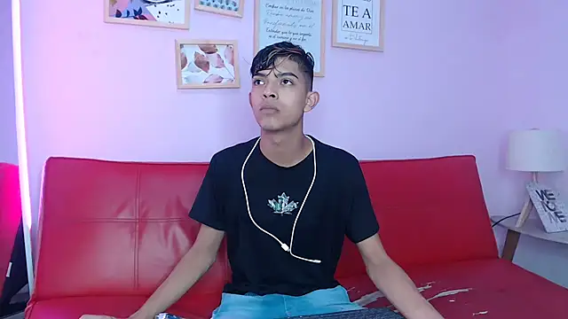 Snapshot of KING_STYLE2 chatting on 02/23/25, 11:14 KING STYLE2 online show from 02/23/25, 11:14