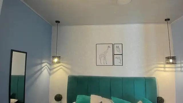 Snapshot of ninna_curly chatting on 11/10/25, 08:41 ninna curly online show from 11/10/25, 08:41