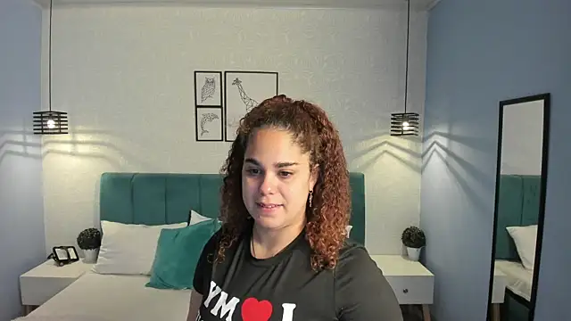 Snapshot of ninna_curly chatting on 12/01/25, 05:34 ninna curly online show from 12/01/25, 05:34