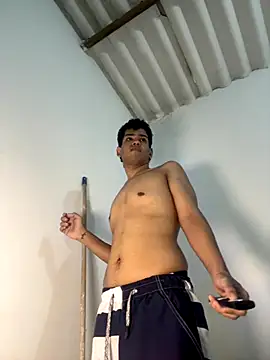 Santiago-Thompson online show from 12/05/25, 06:15