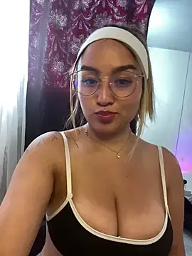 Snapshot of Iam_Cassi chatting on 02/20/25, 09:09 Iam Cassi online show from 02/20/25, 09:09