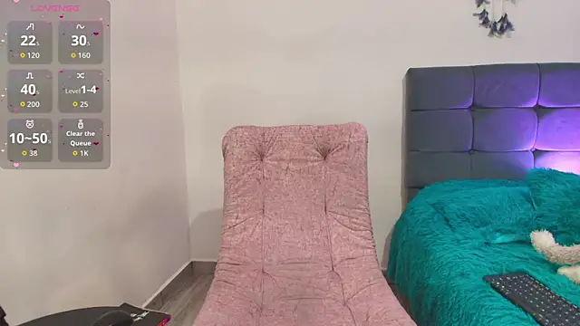 Snapshot of Sophie_Astor chatting on 11/27/25, 10:45 Sophie Astor online show from 11/27/25, 10:45