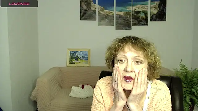 Snapshot of SexyGrandma_ chatting on 02/09/25, 12:39 SexyGrandma online show from 02/09/25, 12:39