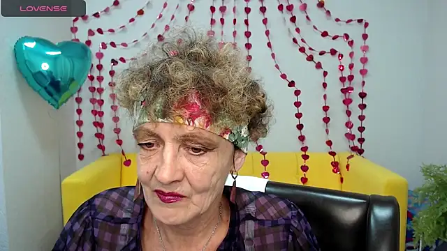 Snapshot of SexyGrandma_ chatting on 02/10/25, 03:53 SexyGrandma online show from 02/10/25, 03:53