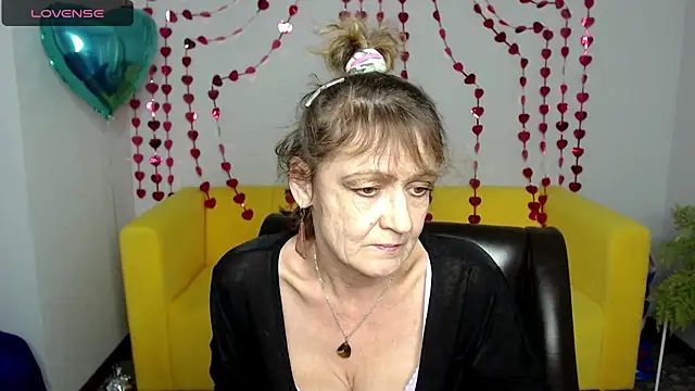Snapshot of SexyGrandma_ chatting on 02/11/25, 03:29 SexyGrandma online show from 02/11/25, 03:29