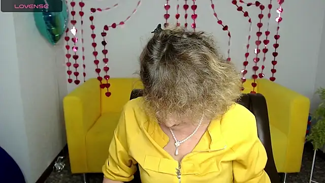 Snapshot of SexyGrandma_ chatting on 02/13/25, 03:56 SexyGrandma online show from 02/13/25, 03:56