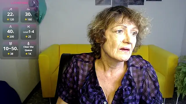 Snapshot of SexyGrandma_ chatting on 03/14/25, 04:09 SexyGrandma online show from 03/14/25, 04:09