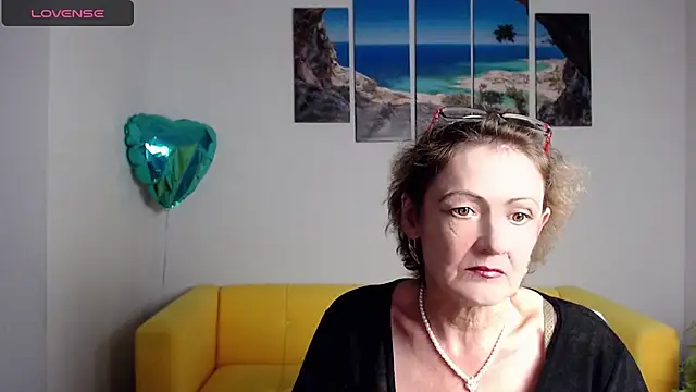 Snapshot of SexyGrandma_ chatting on 03/21/25, 04:18 SexyGrandma online show from 03/21/25, 04:18