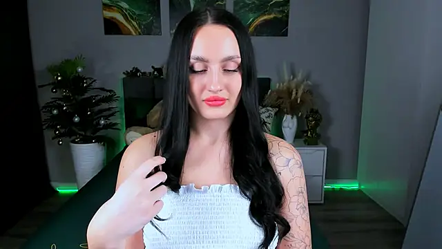 EmiliaBeynard online show from 02/04/25, 01:38