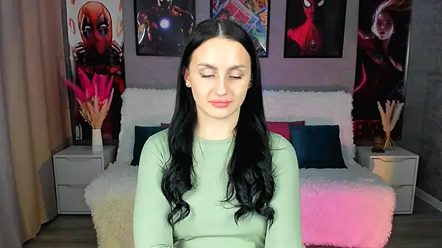 EmiliaBeynard online show from 02/04/25, 07:44