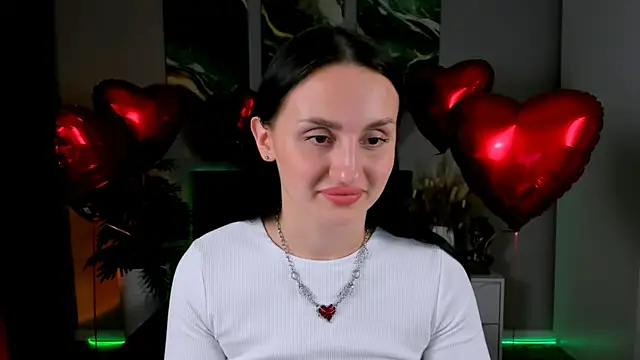 EmiliaBeynard online show from 02/13/25, 07:31