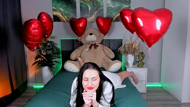 EmiliaBeynard online show from 02/14/25, 07:33