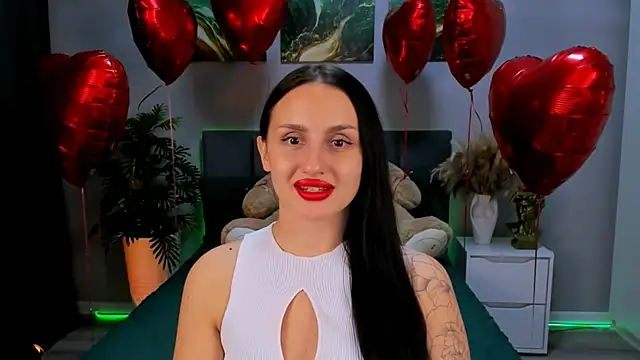 EmiliaBeynard online show from 02/16/25, 05:48