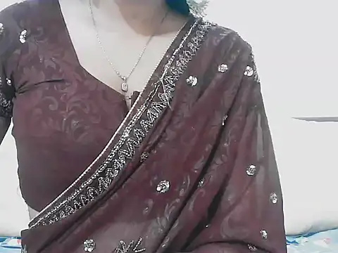 Snapshot of kajal__bhabhi_ chatting on 11/01/25, 03:47 kajal bhabhi online show from 11/01/25, 03:47