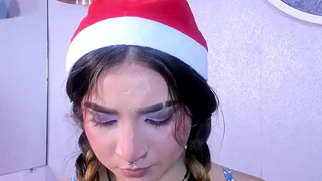 Snapshot of Shanntal_ chatting on 11/07/25, 07:47 Shanntal online show from 11/07/25, 07:47