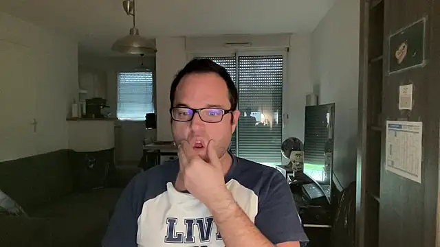 Snapshot of Funnyjul31 chatting on 02/15/26, 01:52 Funnyjul31 online show from 02/15/26, 01:52