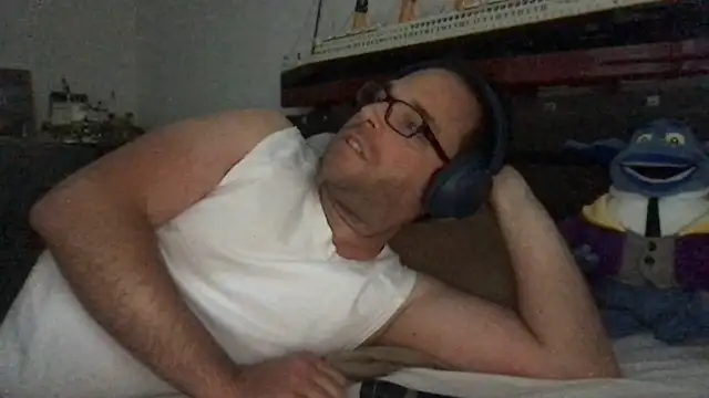 Snapshot of Funnyjul31 chatting on 03/30/26, 12:28 Funnyjul31 online show from 03/30/26, 12:28
