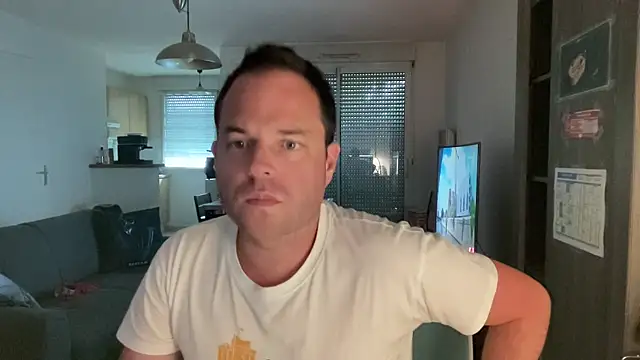 Snapshot of Funnyjul31 chatting on 04/19/26, 01:10 Funnyjul31 online show from 04/19/26, 01:10