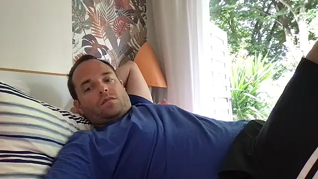 Snapshot of Funnyjul31 chatting on 06/01/26, 03:47 Funnyjul31 online show from 06/01/26, 03:47