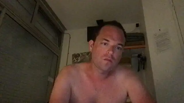 Snapshot of Funnyjul31 chatting on 06/04/26, 09:54 Funnyjul31 online show from 06/04/26, 09:54