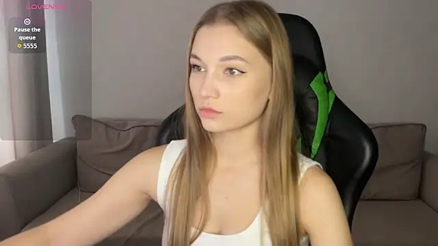 Snapshot of maria_plaudice chatting on 10/19/25, 05:52 maria plaudice online show from 10/19/25, 05:52