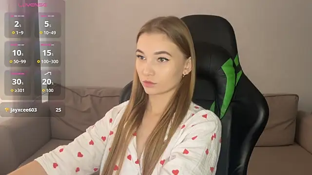 Snapshot of maria_plaudice chatting on 11/12/25, 05:19 maria plaudice online show from 11/12/25, 05:19