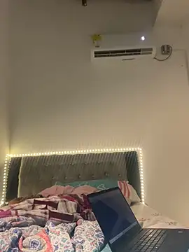 my cam online show from 02/13/25, 04:00