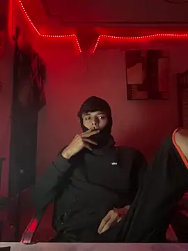 Skinny high online show from 02/03/25, 09:08