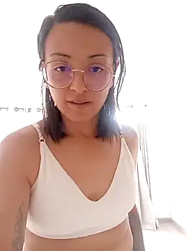 Snapshot of bri_ali chatting on 03/05/25, 02:01 bri ali online show from 03/05/25, 02:01