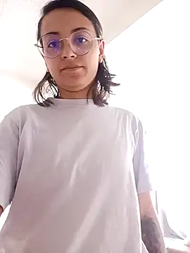 Snapshot of bri_ali chatting on 03/13/25, 01:07 bri ali online show from 03/13/25, 01:07