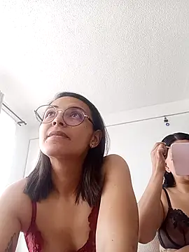 Snapshot of bri_ali chatting on 03/18/25, 01:53 bri ali online show from 03/18/25, 01:53