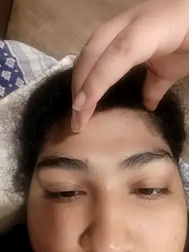 naina78910 online show from 10/08/25, 12:47