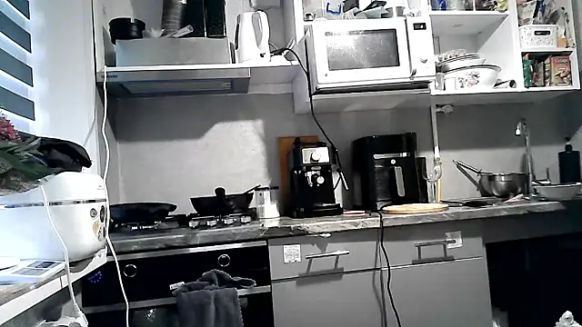 Snapshot of Misssweet_s chatting on 09/15/25, 05:18 Misssweet s online show from 09/15/25, 05:18