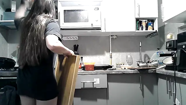 Snapshot of Misssweet_s chatting on 09/17/25, 04:03 Misssweet s online show from 09/17/25, 04:03