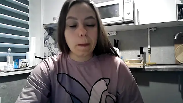 Snapshot of Misssweet_s chatting on 10/13/25, 04:34 Misssweet s online show from 10/13/25, 04:34