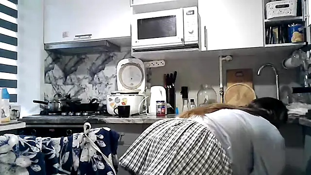 Snapshot of Misssweet_s chatting on 10/27/25, 07:12 Misssweet s online show from 10/27/25, 07:12