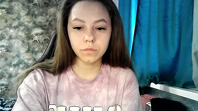 Snapshot of Misssweet_s chatting on 04/15/26, 05:03 Misssweet s online show from 04/15/26, 05:03