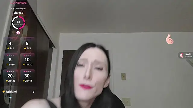 Ivyrose4999 online show from 06/18/26, 02:54