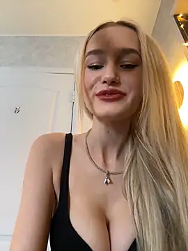 KristinaDane online show from 02/04/25, 09:38