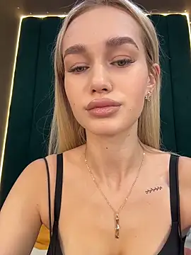 KristinaDane online show from 12/15/25, 03:33