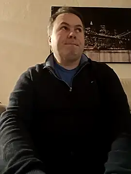 Snapshot of Pourleplasirs chatting on 02/13/25, 10:43 Pourleplasirs online show from 02/13/25, 10:43